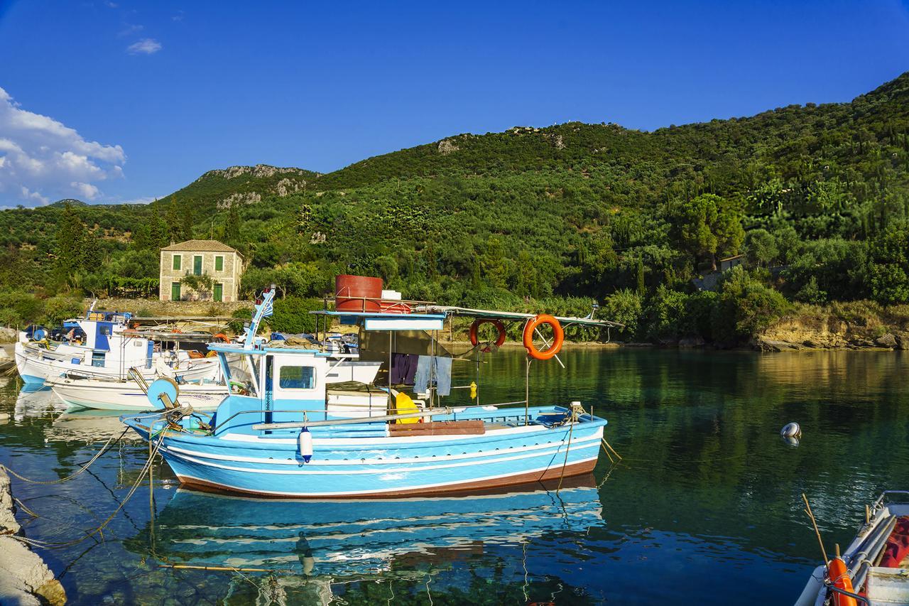 Les Sirenes Kardamili Hotel Buitenkant foto